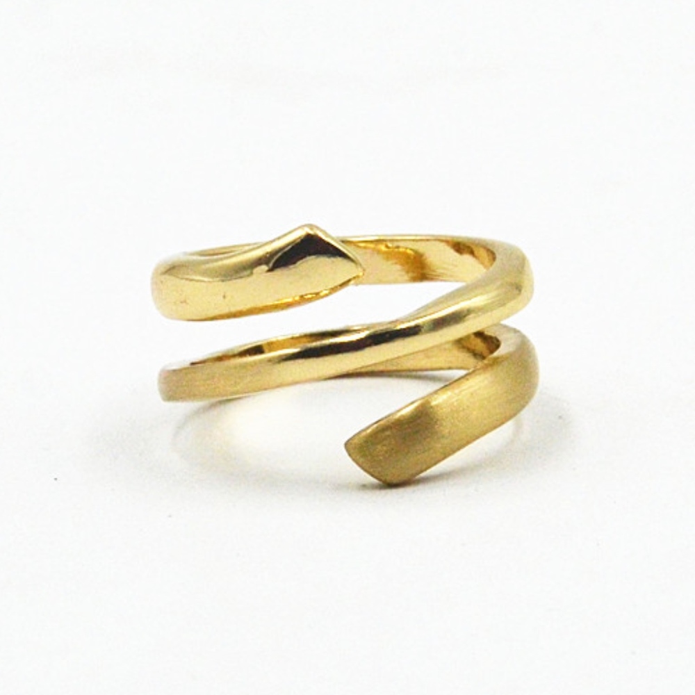 Gold Spiral Matte Shiny Ring